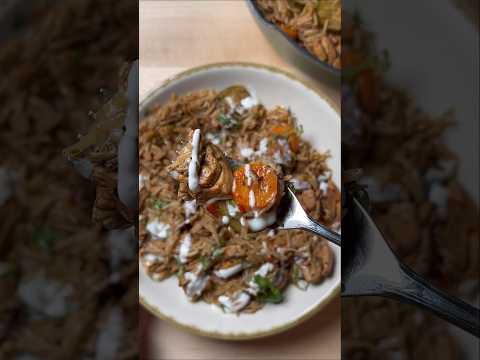 Chicken and Rice with Roasted Garlic Sauce