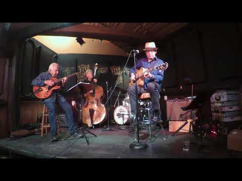 Pat Kelley & John Pisano - "I Love Being Here With You"