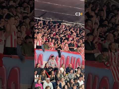 "HINCHADA DE INSTITUTO CONTRA BOCA EN LA FINAL DE LA LIGA NACIONAL DE BÁSQUET | Cadena 3 Argentina" Barra: Los Capangas &bull; Club: Instituto