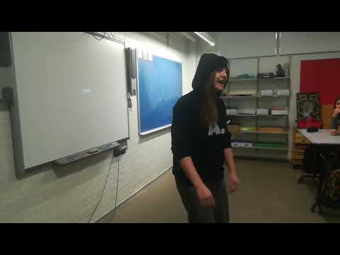 Teacher does live cover of "Lose Yourself" by Eminem for her 7th grade class