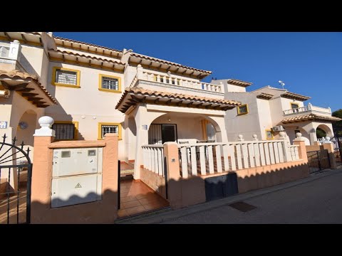 €145,000- 2 bedroom, 2 bathroom townhouse in lomas de cabo Roig .