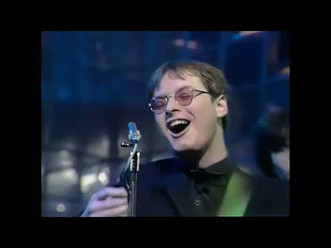 XTC - SENSES WORKING OVERTIME - TOP OF THE POPS - 21/1/82 (RESTORED)