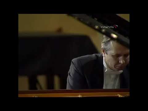 Chopin Prelude op 28 no 24 - 10 pianists play the last chords