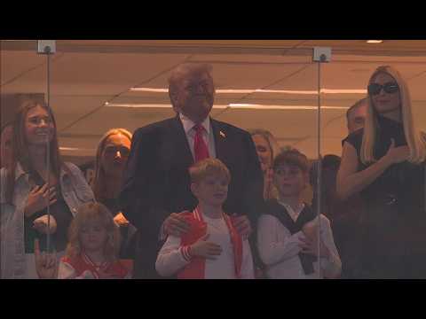 Jamal Roberts performs the US national anthem at the 2026 CFB National Championship 🇺🇸 | ESPN