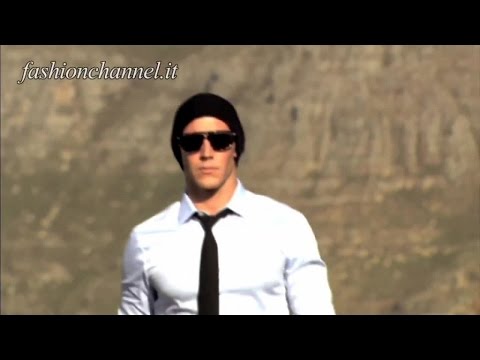 DIRK BIKKEMBERGS Menswear Spring Summer 2011 Milano 1 of 3 pret a porter by Fashion Channel