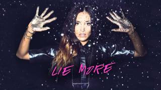Kadr z teledysku Lie More tekst piosenki Marina