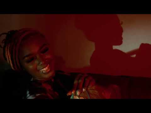 Iscus- Shy Likkle Freak (Raw)