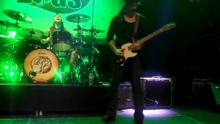 THE WINERY DOGS - 4/10: Six Feet Deeper (Live in London 2013)