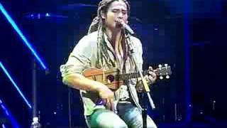 Jason Castro sings &quot;Somewhere Over the Rainbow&quot; in KC