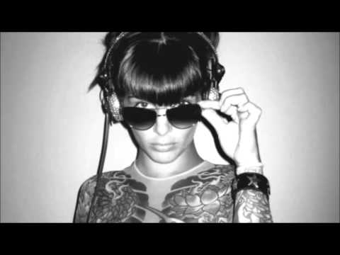 Flo Rida vs Tujamo - Drop That Low (Chunky Dip & Roger Edit)