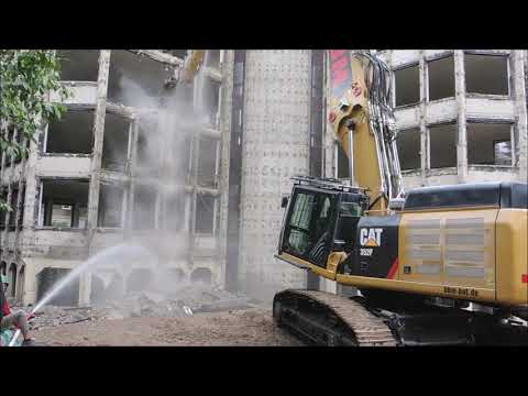 Bagger CAT 352 F longfront Abriss