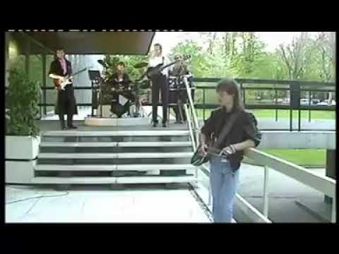 Owen Paul “My Favorite Waste Of Time” Lip Sync Fail BBC Pebble Mill.