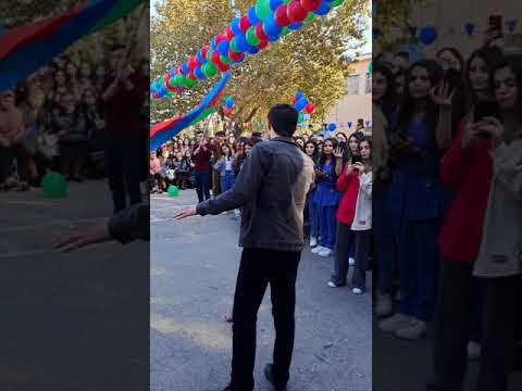 Zülfüqar Meherremov mende bir hal var məni mənnən eliyir.