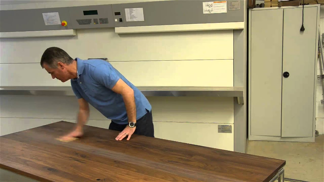 Kees Verhouden: meubels in de olie zetten