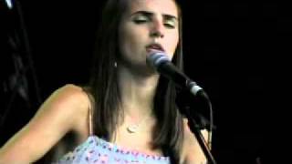 Ana Free sings Spark In The Sky - Sumol Summer Fest