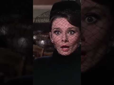 Is he really dead? Funny funeral scene #classics #cinema #audreyhepburn