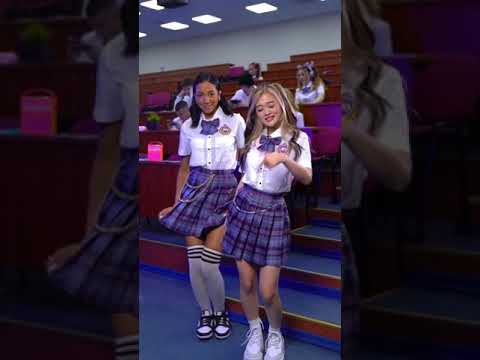 What is your favorite color? 💜 / XO TEAM TikTok #xoteam #tiktok #dance