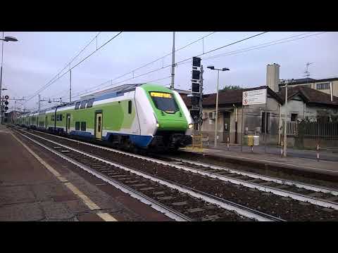 ETR521 028 Trenord - Milano Greco - 28/08/2020