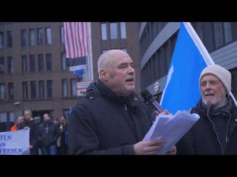 Friedensdemo Düsseldorf 11.02.2023 - Michael Aggelidis (dieBasis AG Frieden)