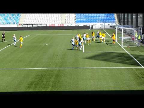 Matilda Johanson hits the bar