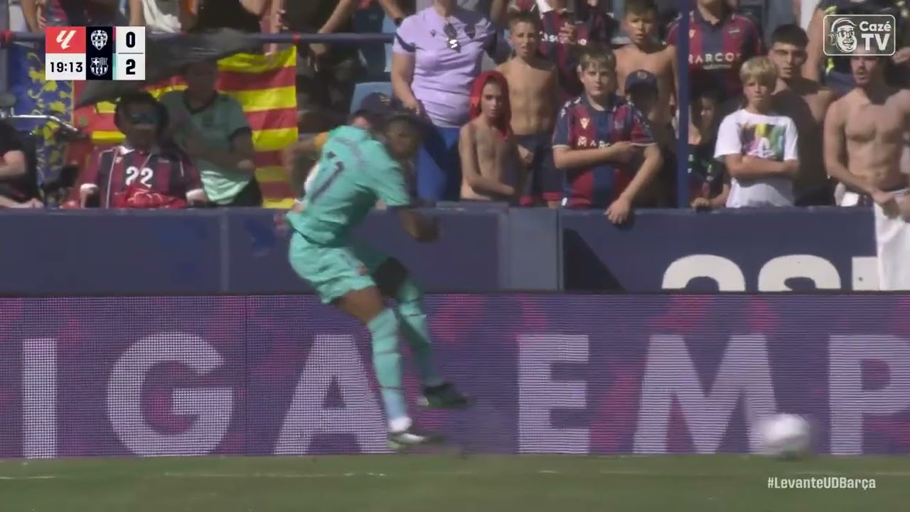 GOL DO BARCELONA! O RAPHINHA HUMILHOU O GOLEIRO E DEU O GOL PRO YAMAL!