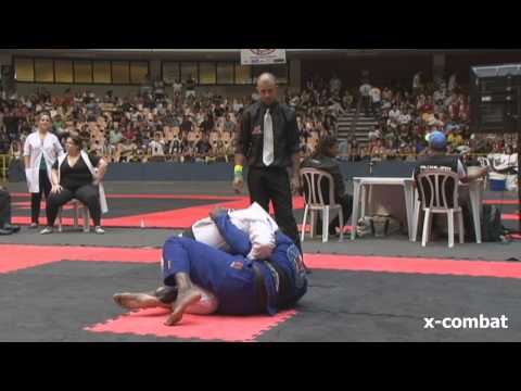 MUNDIAL ROCKSTRIKE 2012 - Carlos Santos x Luciano Araújo by X-COMBAT