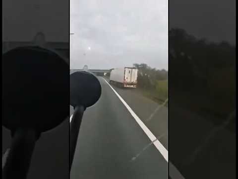 ​Saved by the horn! 🔊 unknownartist #truckdriver #automobile #job #work #ets2 #fahrer #camion