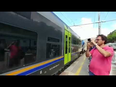Primo treno linea Cuneo-Ventimiglia arriva in stazione