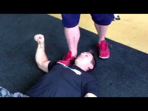 Jesse Burdick Mobbin a Shouldy