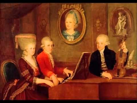 W. A. Mozart - KV 220 (196b) - Missa brevis in C major 