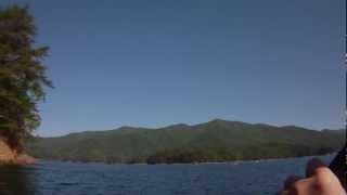 preview picture of video 'Kayaking across Fontana Lake into the Great Smokey Mountains National Park'