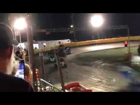 Races at KAM Kartway: Outlaw 250 Class Feature