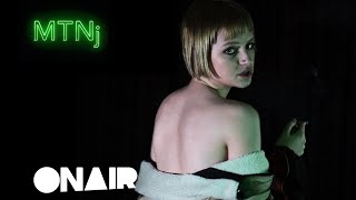 Me T'njofshem - Nije
