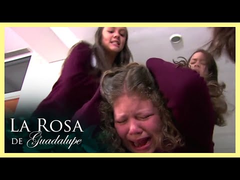 Nico es golpeada por sus compañeras mientras le dicen "marrana" | 1/3 | Sin miedo en el corazón