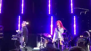 the B-52s live in 2015 Houston IS THAT YOU MO-DEAN