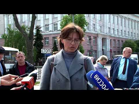 В Курске решилась судьба сухих деревьев на улице Ленина