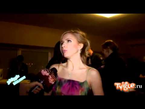 Лена Ленина. Показ со стриптизом