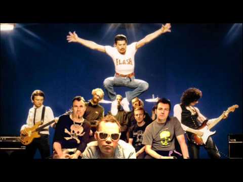 Queen vs. Apollo 4 40 - We Will Stop The Rock