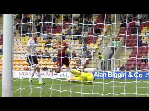 Bradford 2-2 Blades - match action