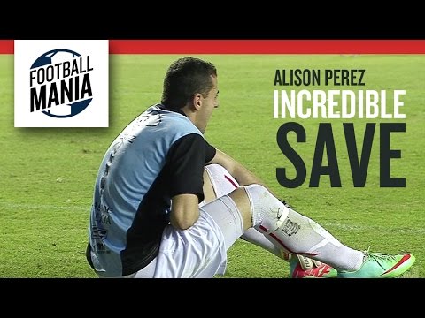 Incredible Save - Alison "Impassable" Perez (River Plate/URU) vs. Emelec (ECU)