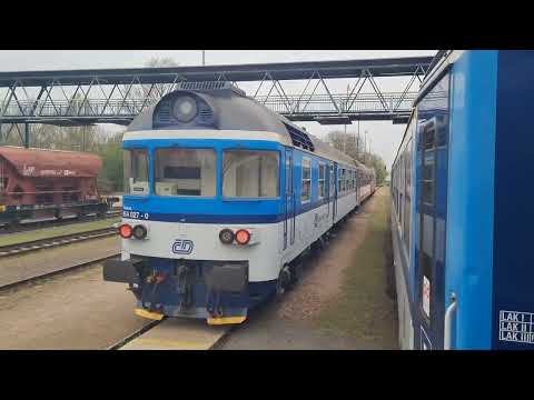 035-3 CATrin (Julča), 218-2 Matýsek se kříží s 021-3 Lenka (Retro), 027-0 Nikolka v Praze-Čakovicích