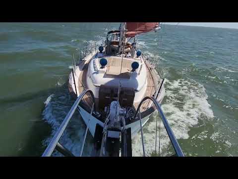 Broad reaching in about 17kts of wind, great sailing!