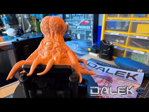 Build the Doctor Who 1:2 Scale Dalek - Pack 6 - Stages 19-22