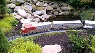 preview picture of video 'Miniature Trains, Chicago Botanic Garden, 9/1/14'