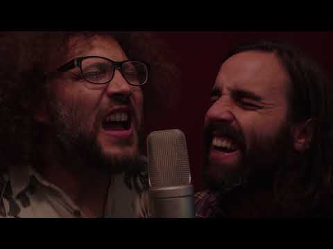 Los Prolijos - La Tripa & El Dolor