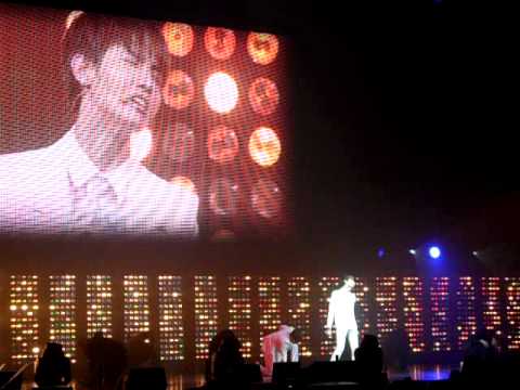 110611 SMTOWN in PARIS -- TVXQ! _ Rising Sun