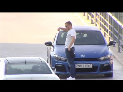 Deulofeu imitating Cristiano Ronaldo