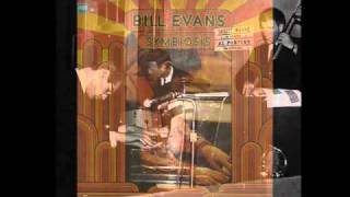 Bill Evans SINGS &#39;Santa Claus is Coming to Town&#39;!