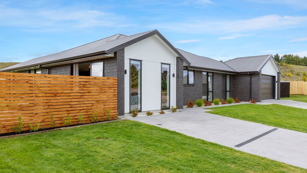 Five Bedroom Elegance With Modern Sophistication