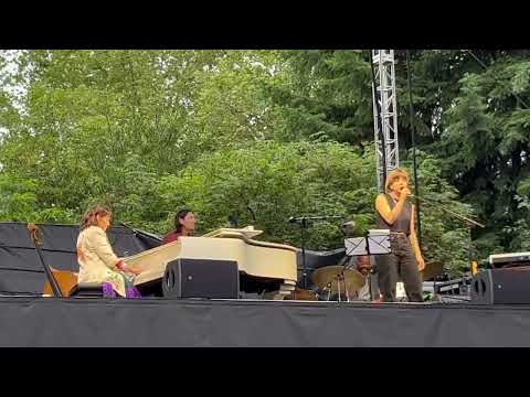 Norah Jones w/ Alynda Segarra: Drunken Angel - live July 29 2024
